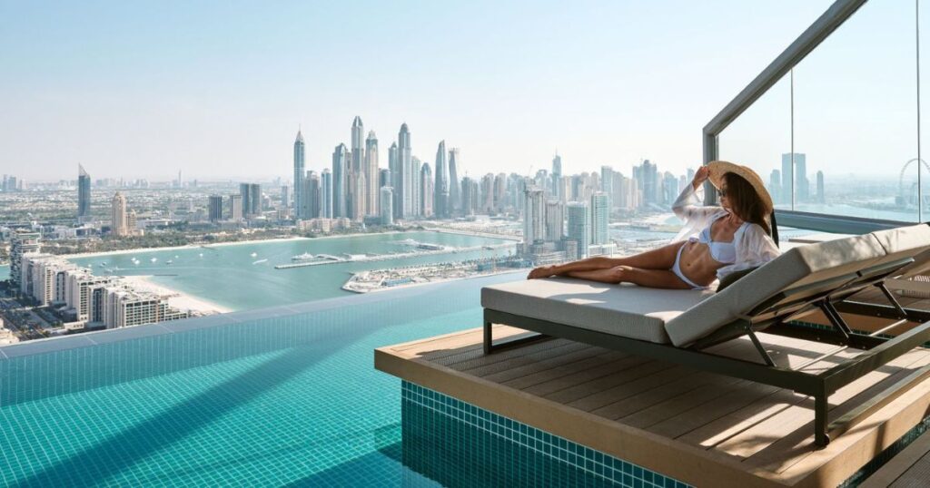 Aura Skypool, Dubai
