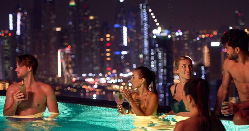 Aura Skypool, Dubai